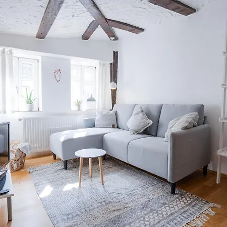 Wohnen In Malerischer Altstadt *