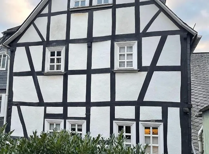 Wohnen In Malerischer Altstadt